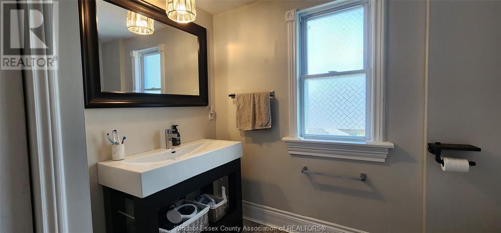 434 GLADSTONE Image 16
