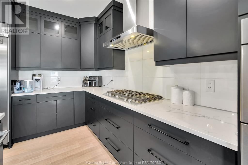 336 CHRISTINE AVENUE Image 11