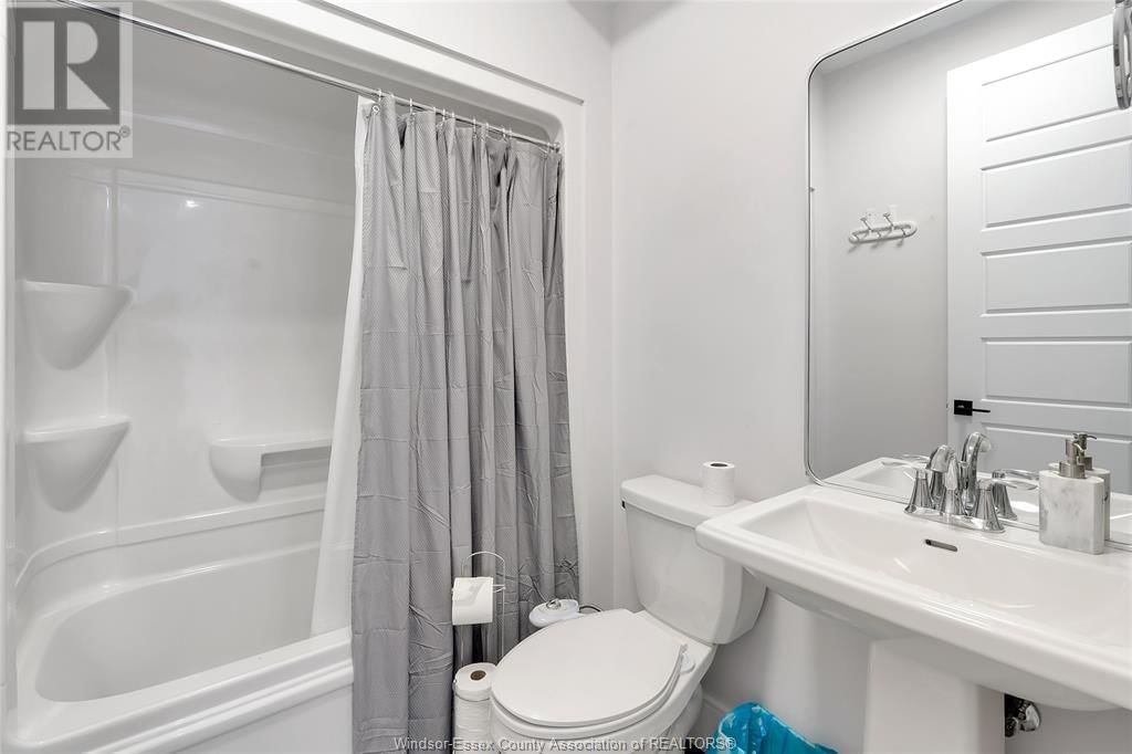 336 CHRISTINE AVENUE Image 13