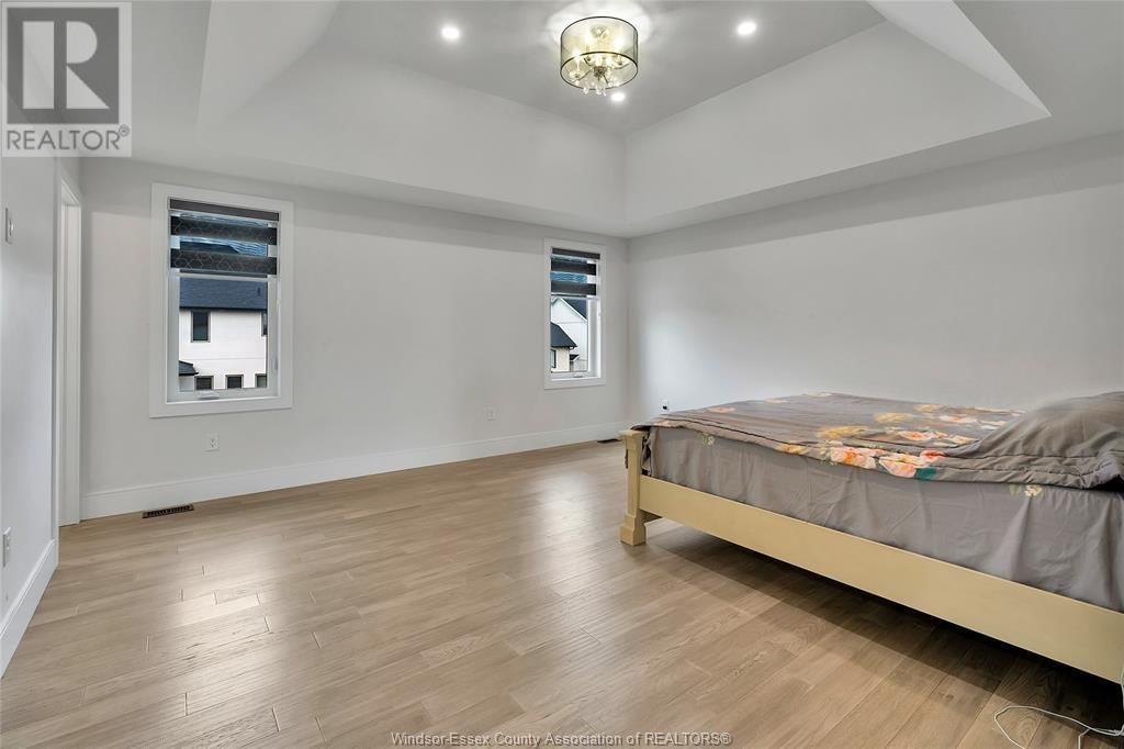 336 CHRISTINE AVENUE Image 15