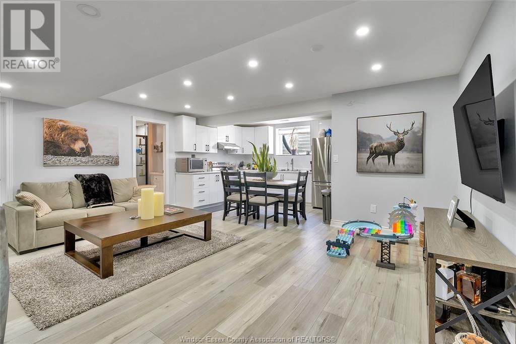 336 CHRISTINE AVENUE Image 27