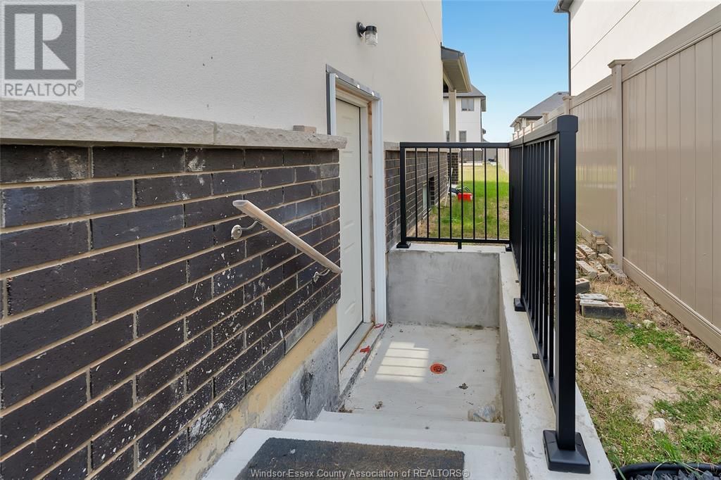 336 CHRISTINE AVENUE Image 34