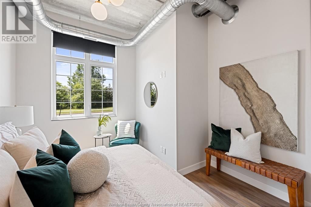 120 - 3180 MEADOWBROOK LANE Image 20