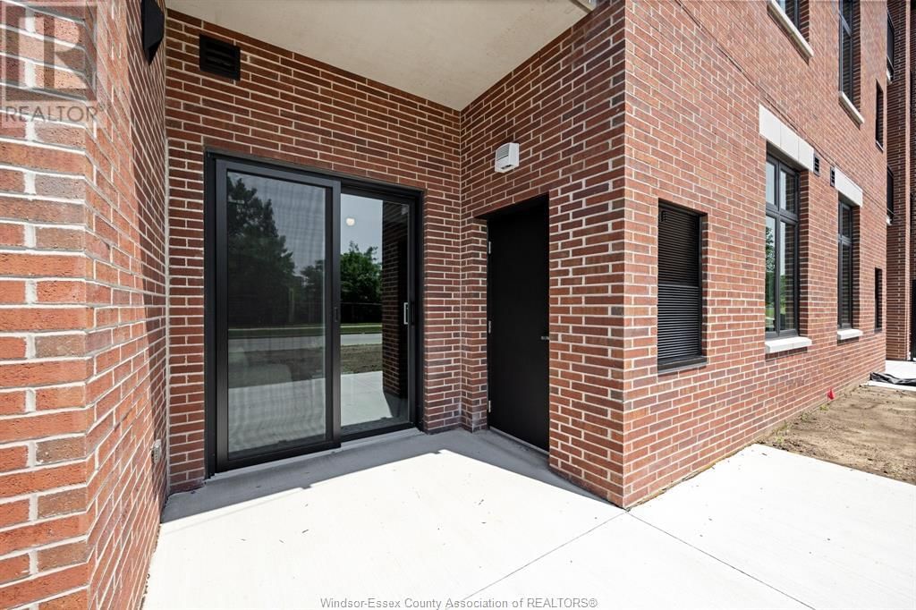 120 - 3180 MEADOWBROOK LANE Image 28