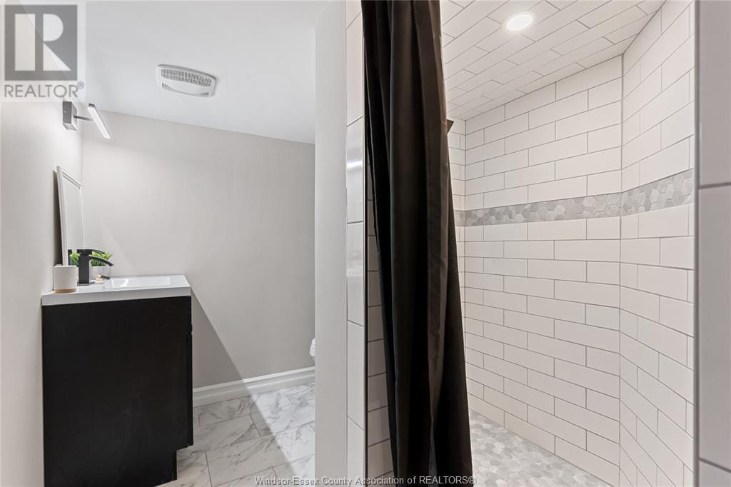115 ROAD 4 Image 47