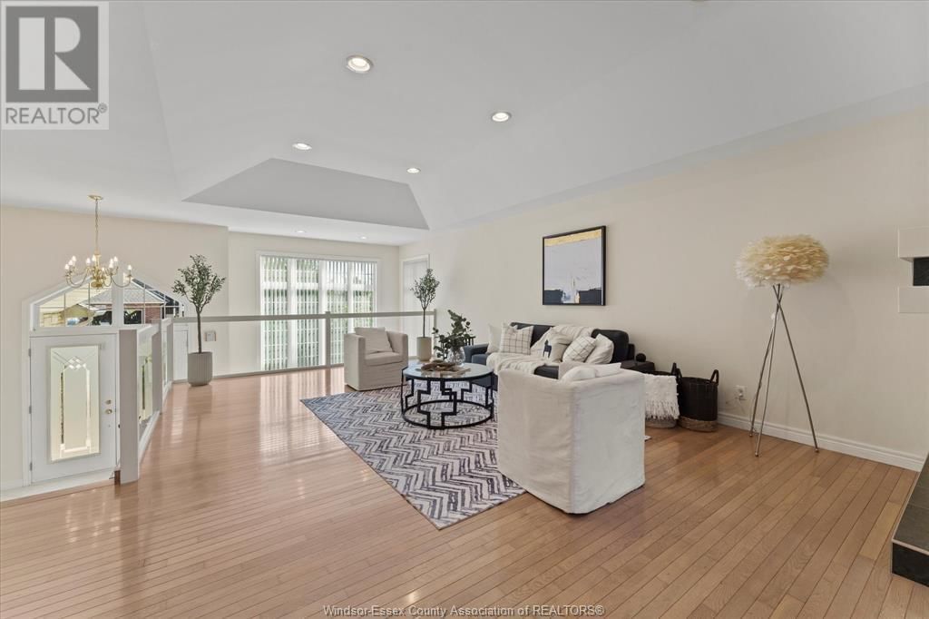 4195 ONGARO Image 6