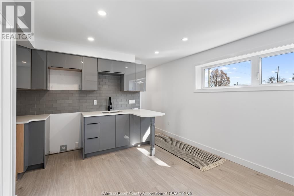 2041-2045 SENECA STREET Image 33