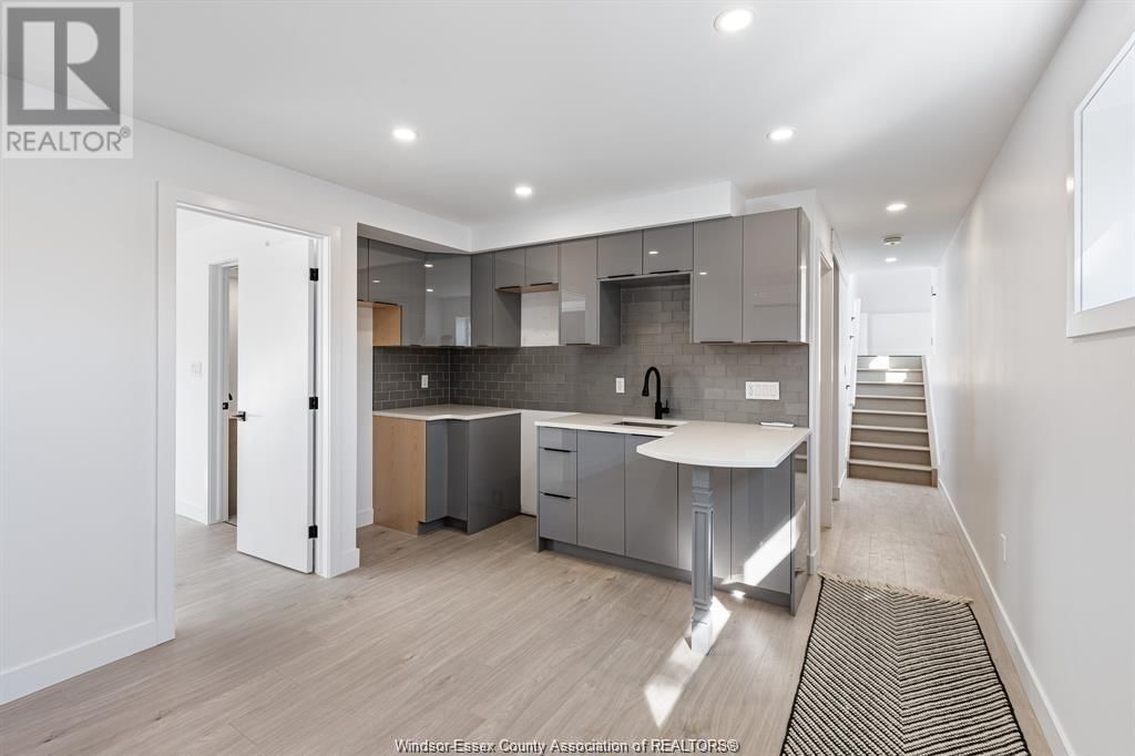 2041-2045 SENECA STREET Image 36