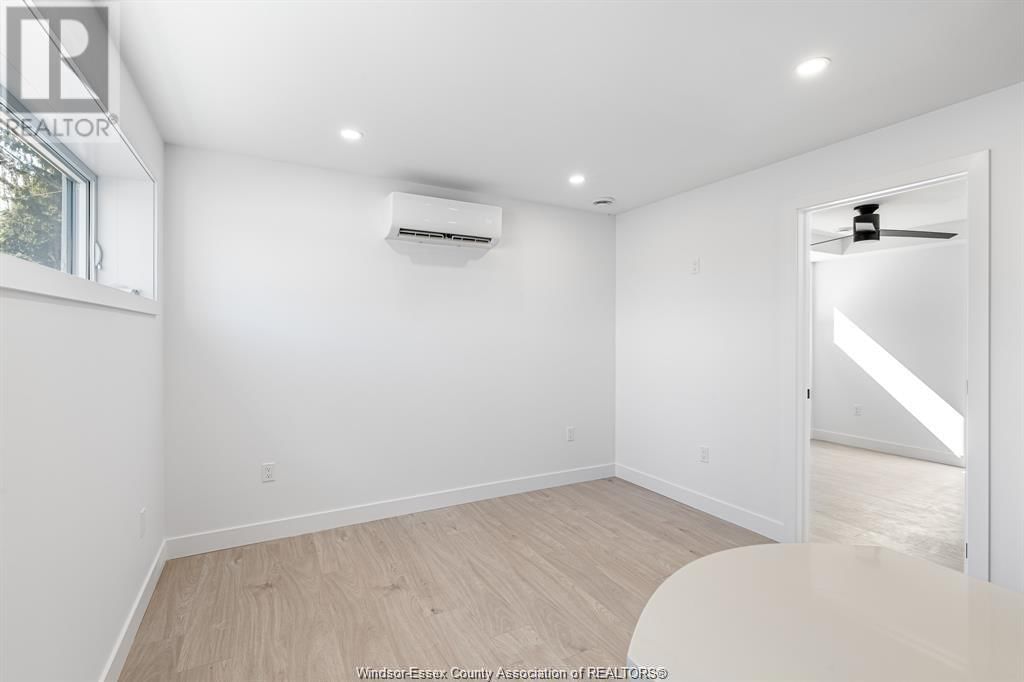 2041-2045 SENECA STREET Image 39