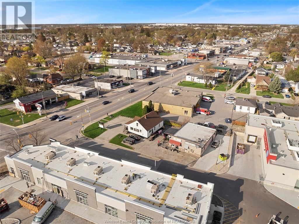 4974 TECUMSEH ROAD EAST Image 32