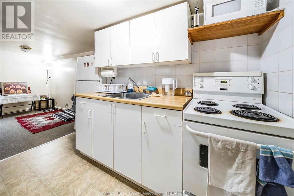 884 CURRY AVENUE Image 20