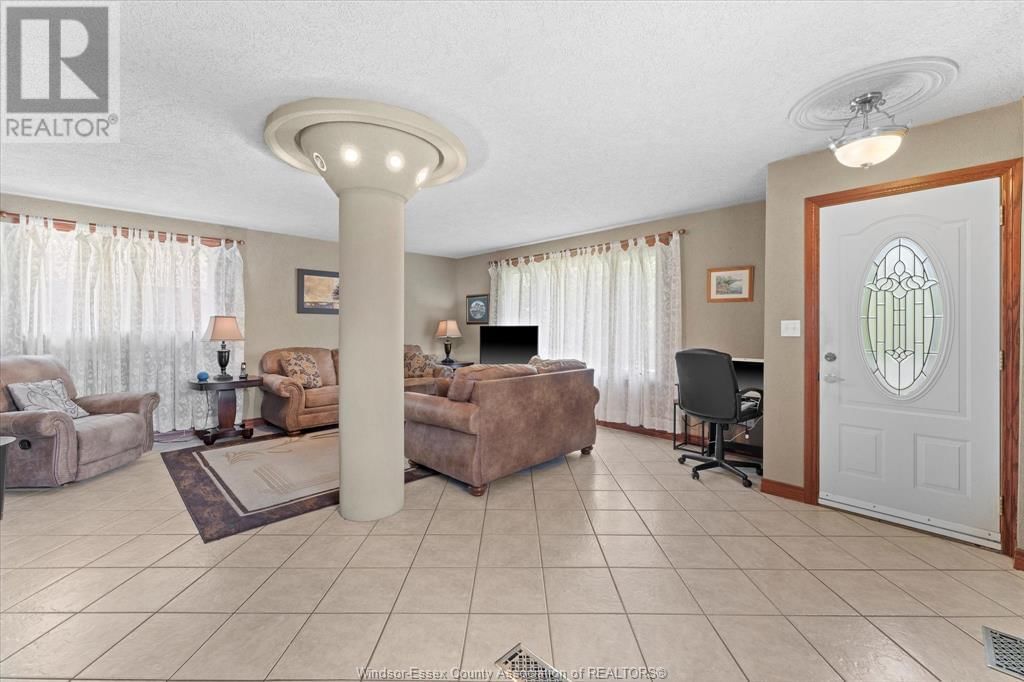 2827 MCMAHON AVENUE Image 10