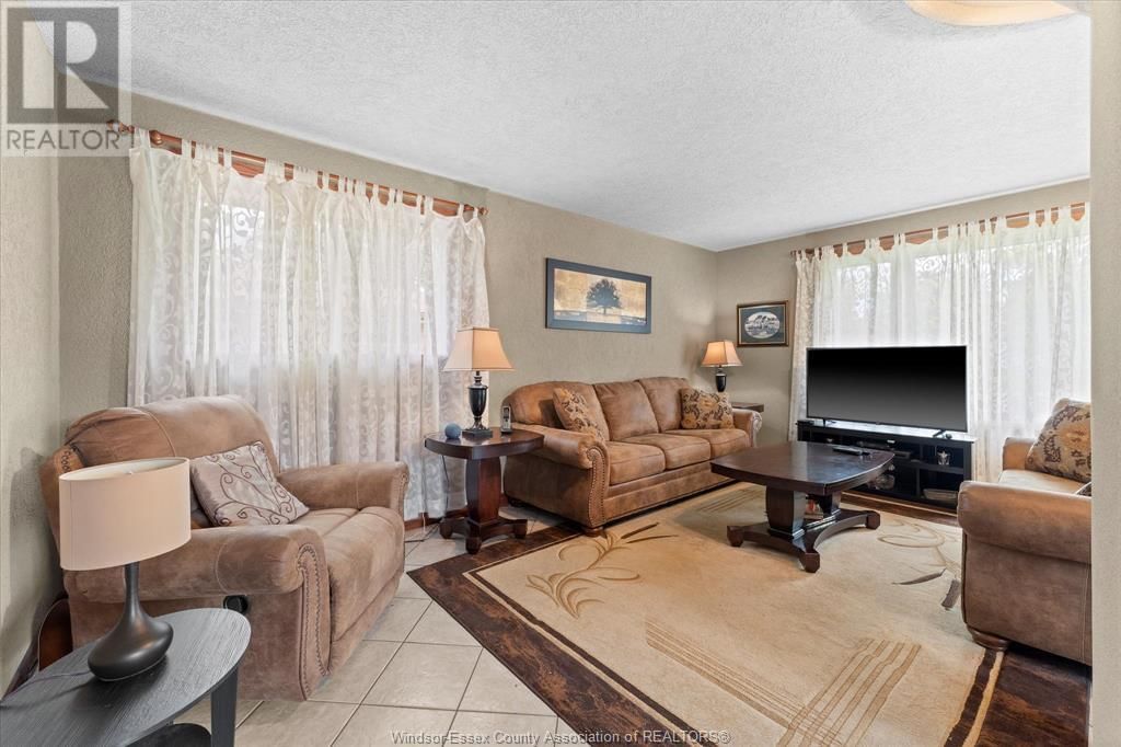 2827 MCMAHON AVENUE Image 11