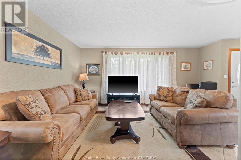 2827 MCMAHON AVENUE Image 12