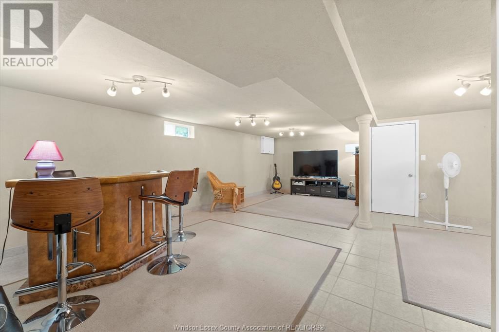 2827 MCMAHON AVENUE Image 19
