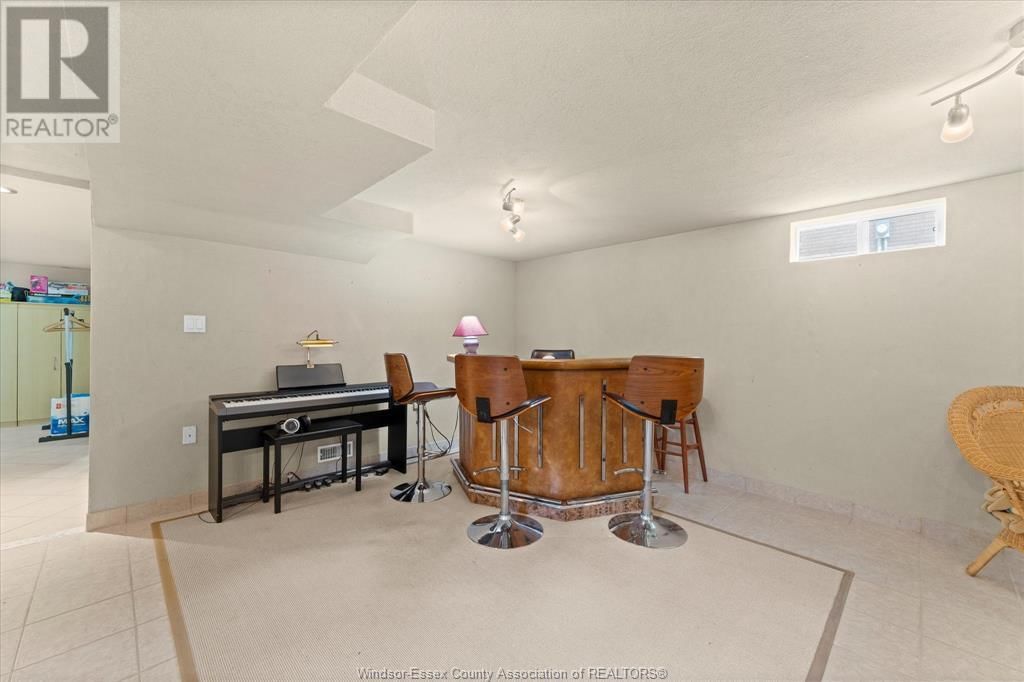 2827 MCMAHON AVENUE Image 20