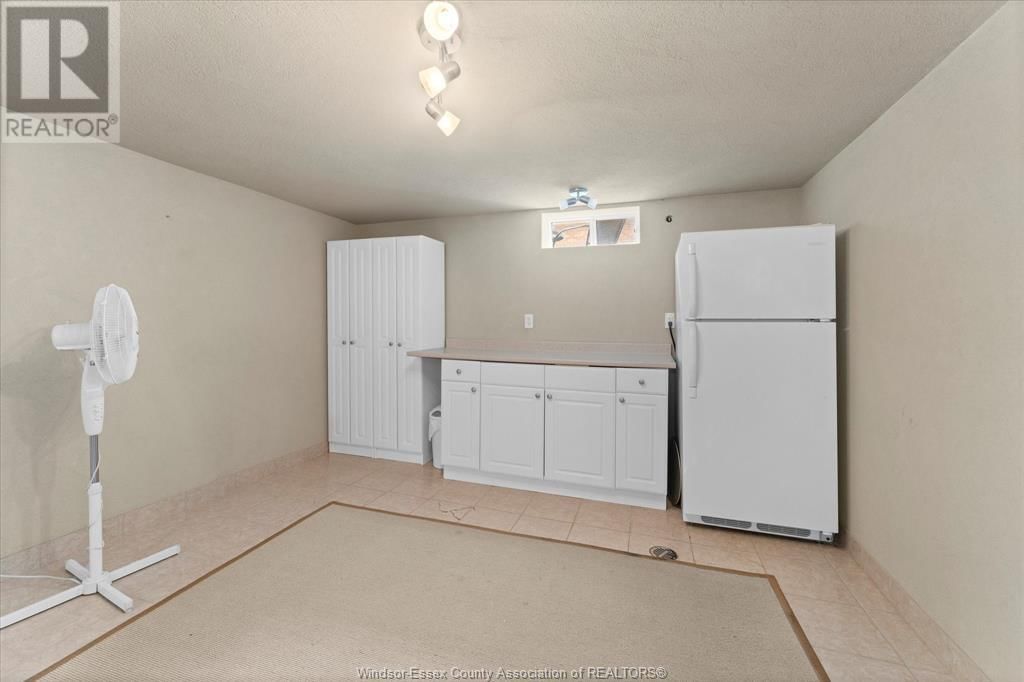 2827 MCMAHON AVENUE Image 22