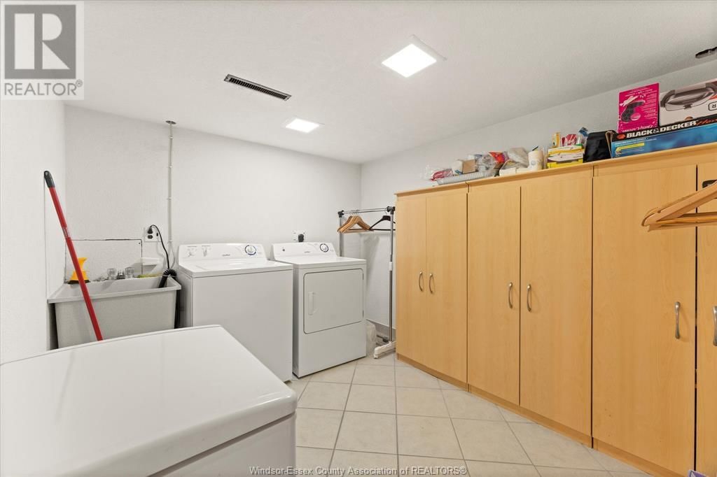 2827 MCMAHON AVENUE Image 25