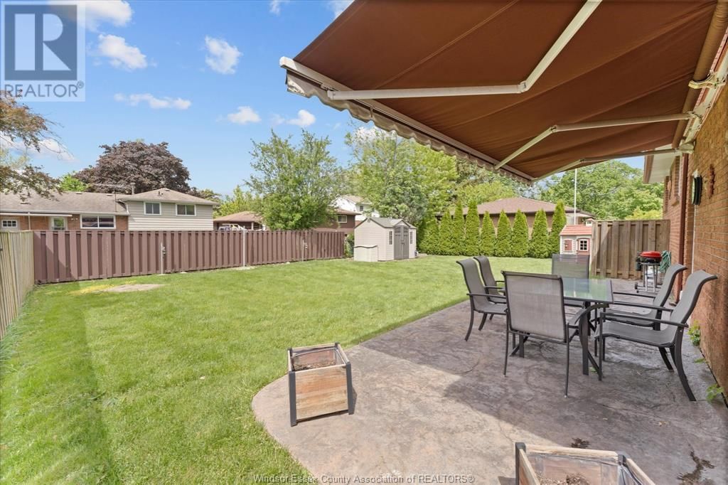 2827 MCMAHON AVENUE Image 33