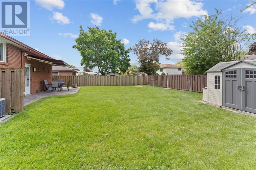 2827 MCMAHON AVENUE Image 34