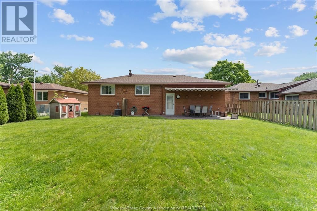 2827 MCMAHON AVENUE Image 35