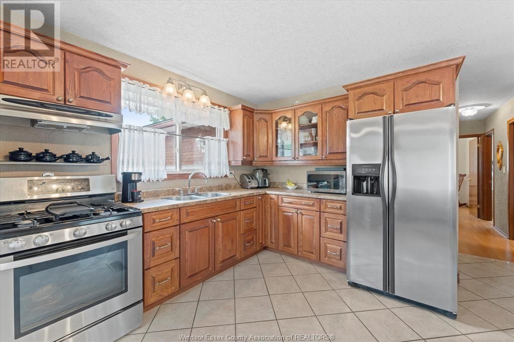 2827 MCMAHON AVENUE Image 9