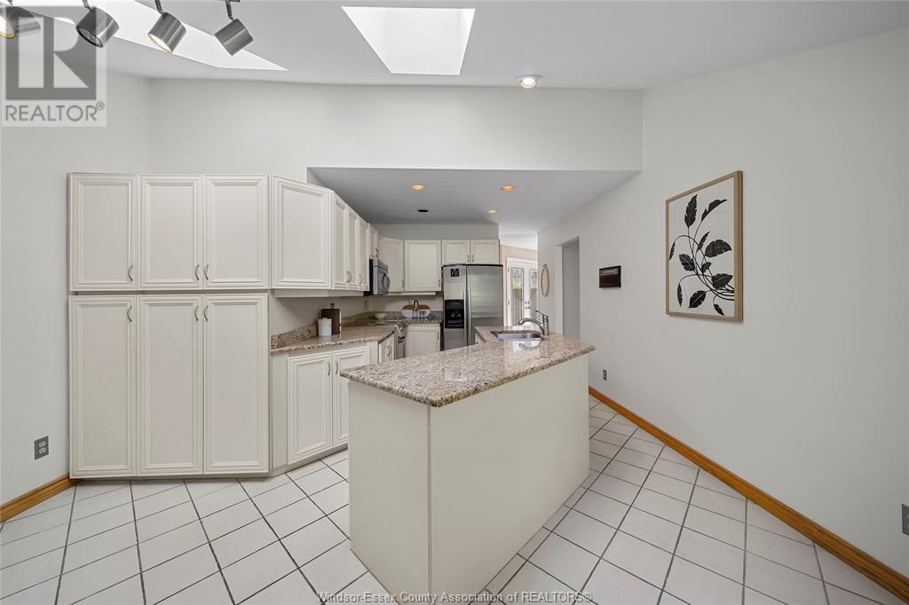 143 MARINE DRIVE Image 14