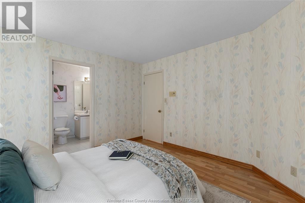 143 MARINE DRIVE Image 23