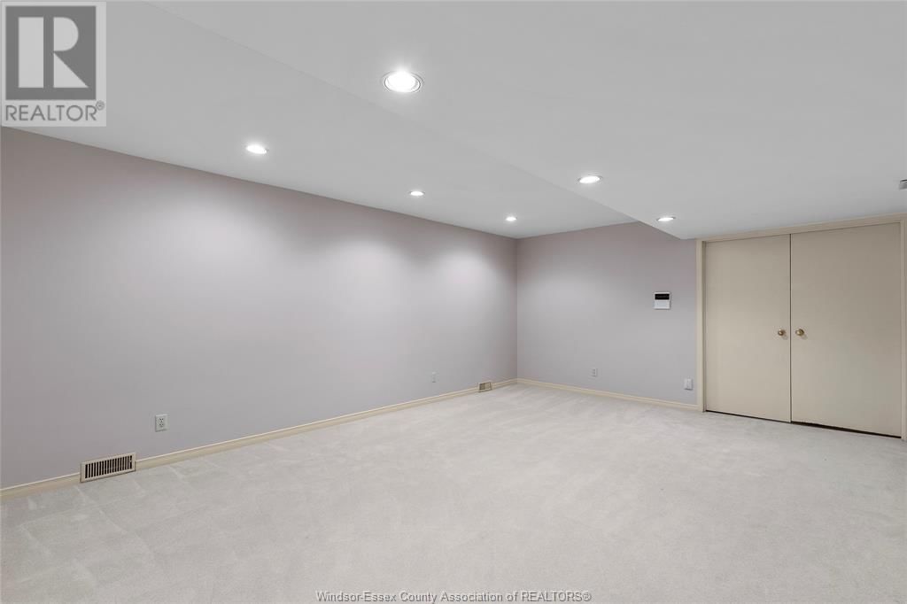 143 MARINE DRIVE Image 28