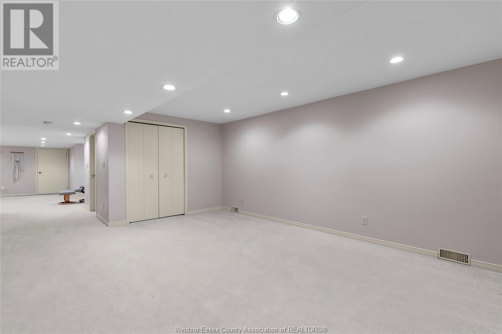143 MARINE DRIVE Image 29