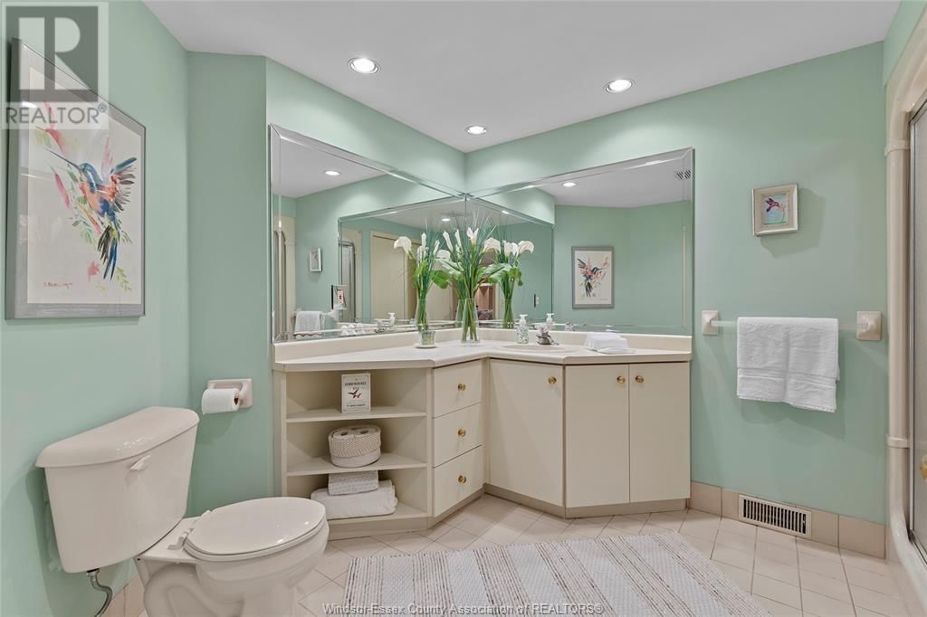 143 MARINE DRIVE Image 32