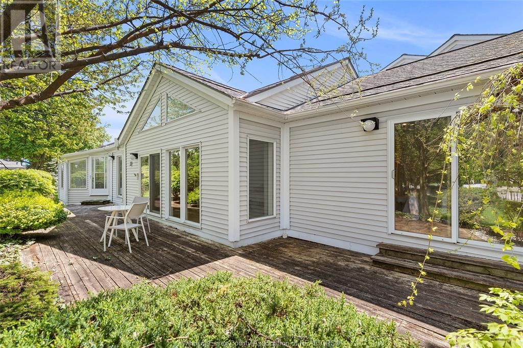 143 MARINE DRIVE Image 37