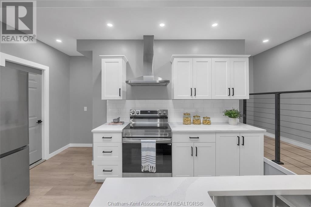 30 MCNAUGHTON AVENUE EAST Image 14