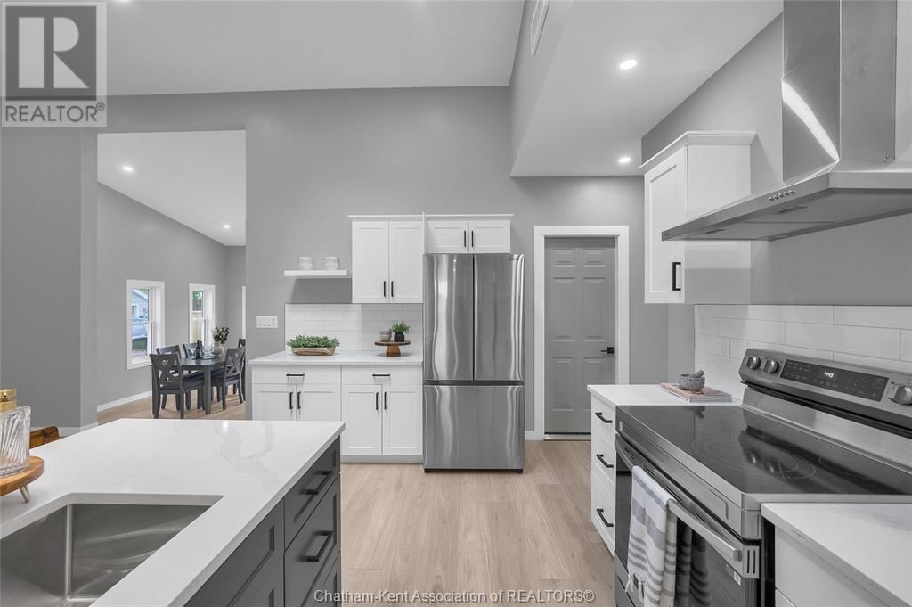 30 MCNAUGHTON AVENUE EAST Image 17