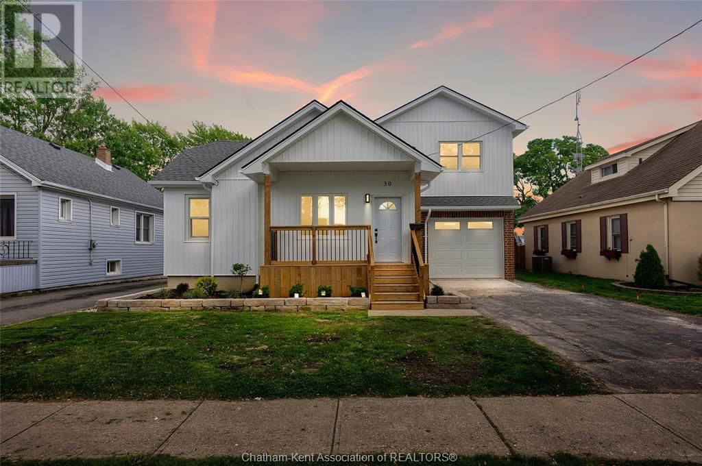 30 MCNAUGHTON AVENUE EAST Image 2