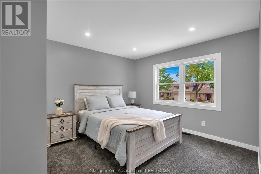 30 MCNAUGHTON AVENUE EAST Image 34