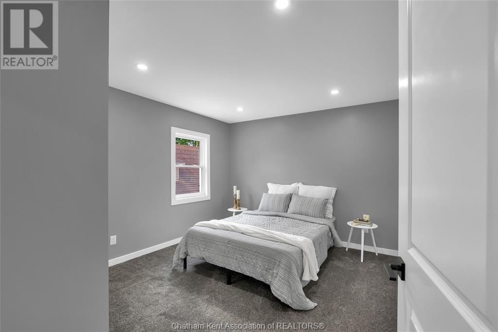 30 MCNAUGHTON AVENUE EAST Image 36