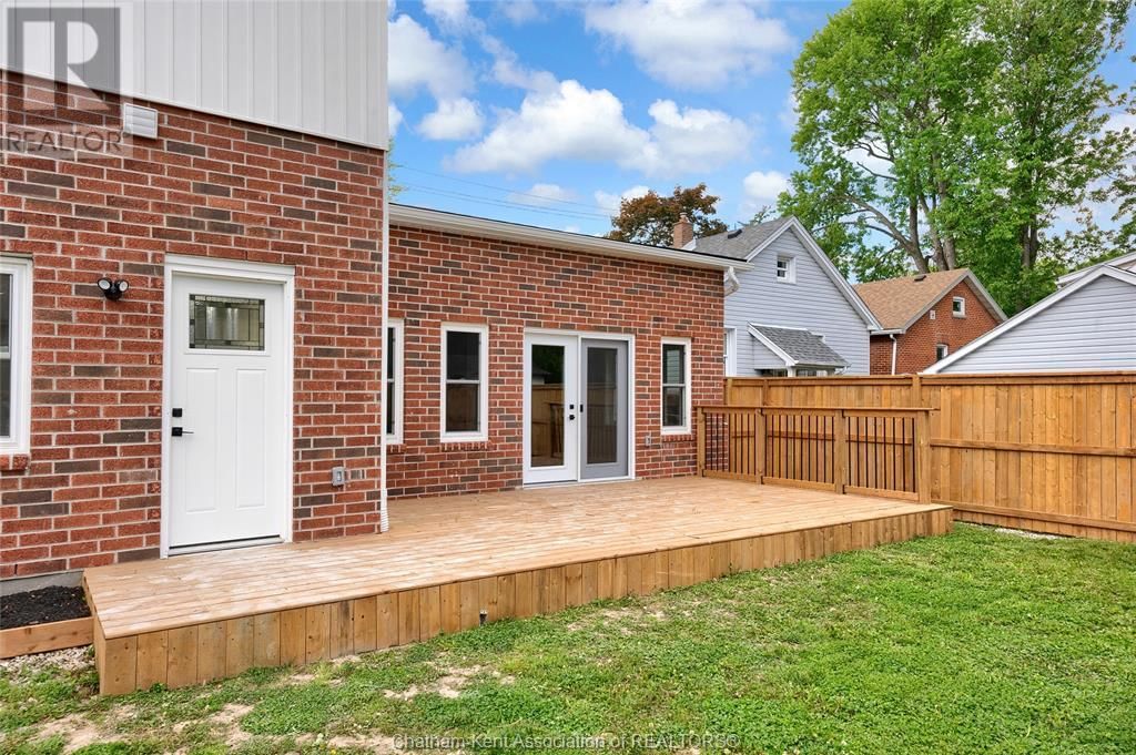 30 MCNAUGHTON AVENUE EAST Image 43