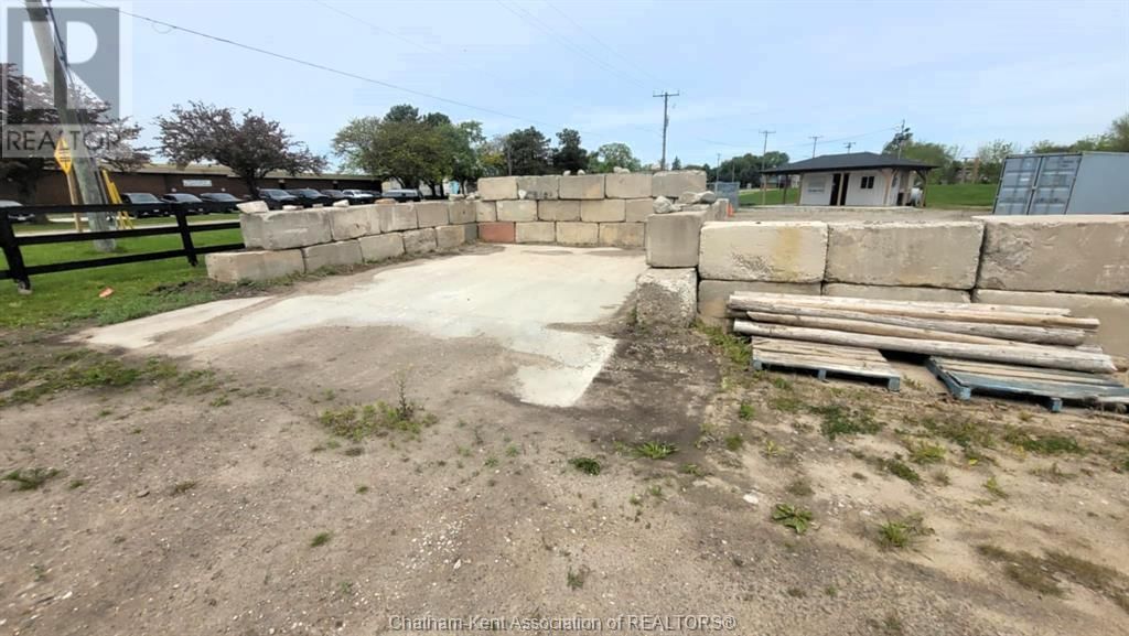 625 GILLARD STREET Image 5