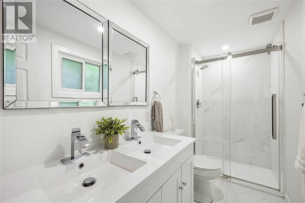 386 CROMWELL STREET Image 14