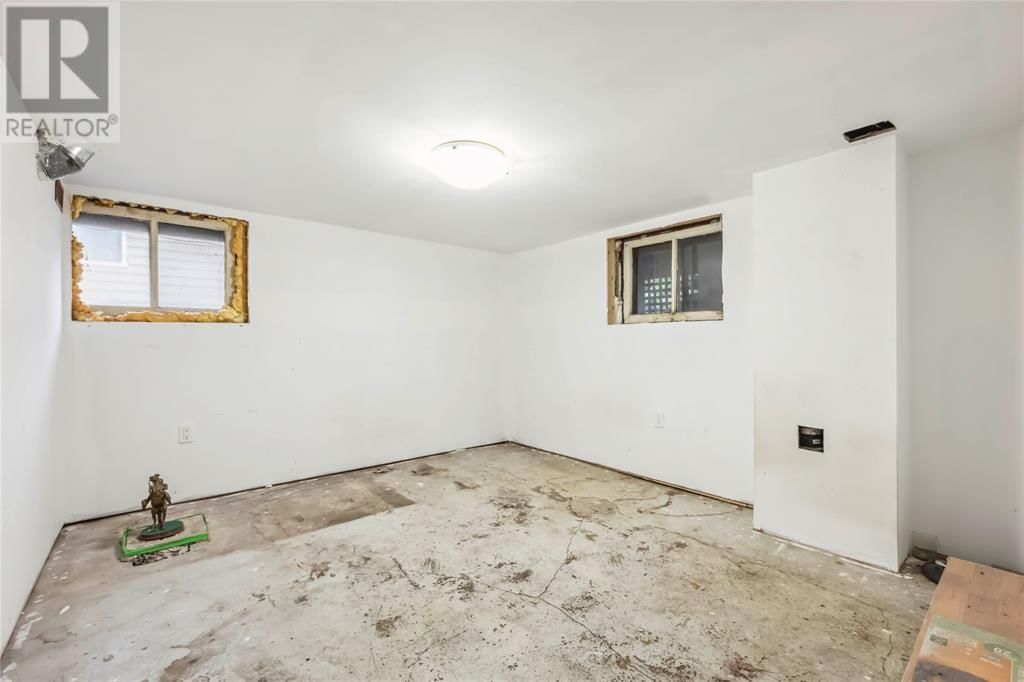 386 CROMWELL STREET Image 26