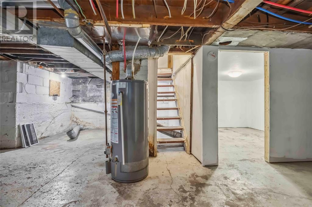 386 CROMWELL STREET Image 27
