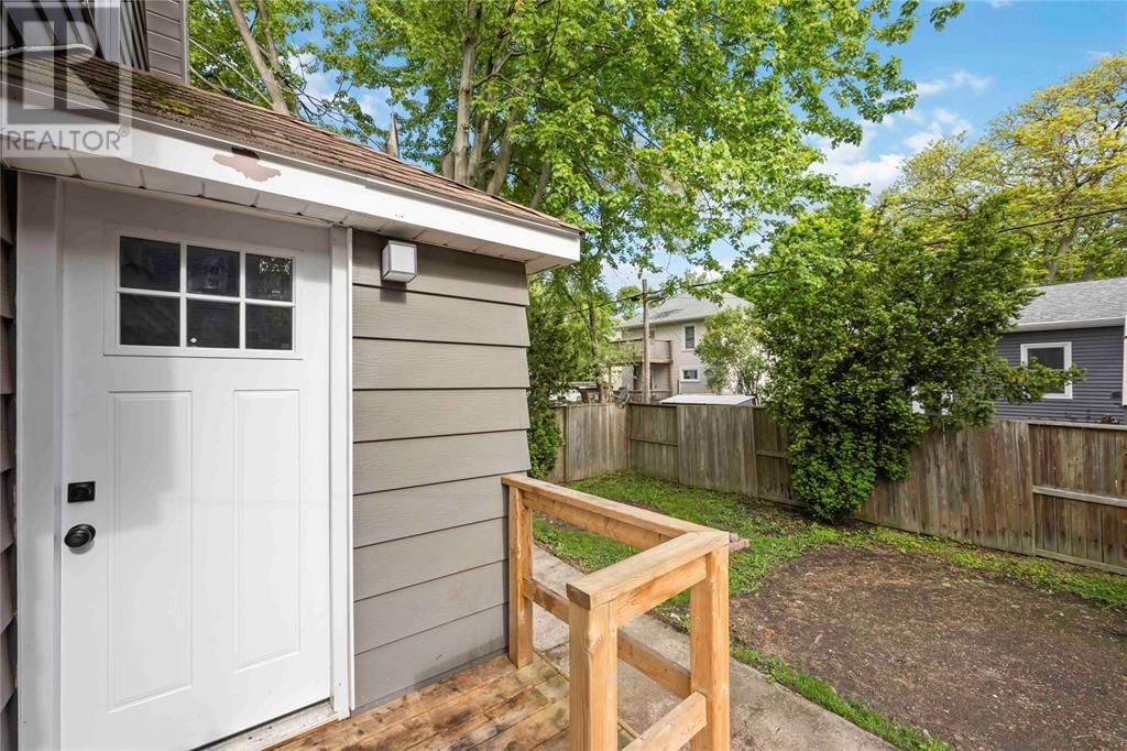 386 CROMWELL STREET Image 28