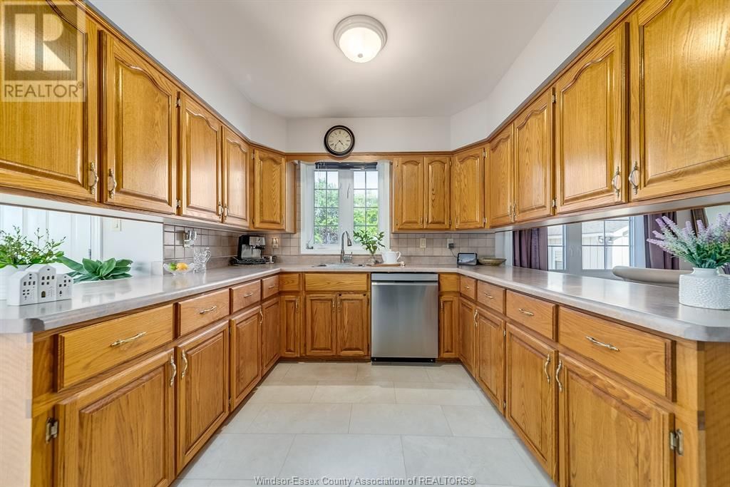 13902 RIVERSIDE DRIVE Image 13