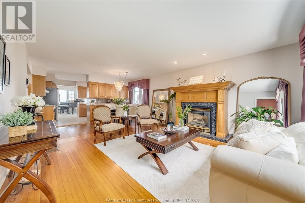 13902 RIVERSIDE DRIVE Image 5