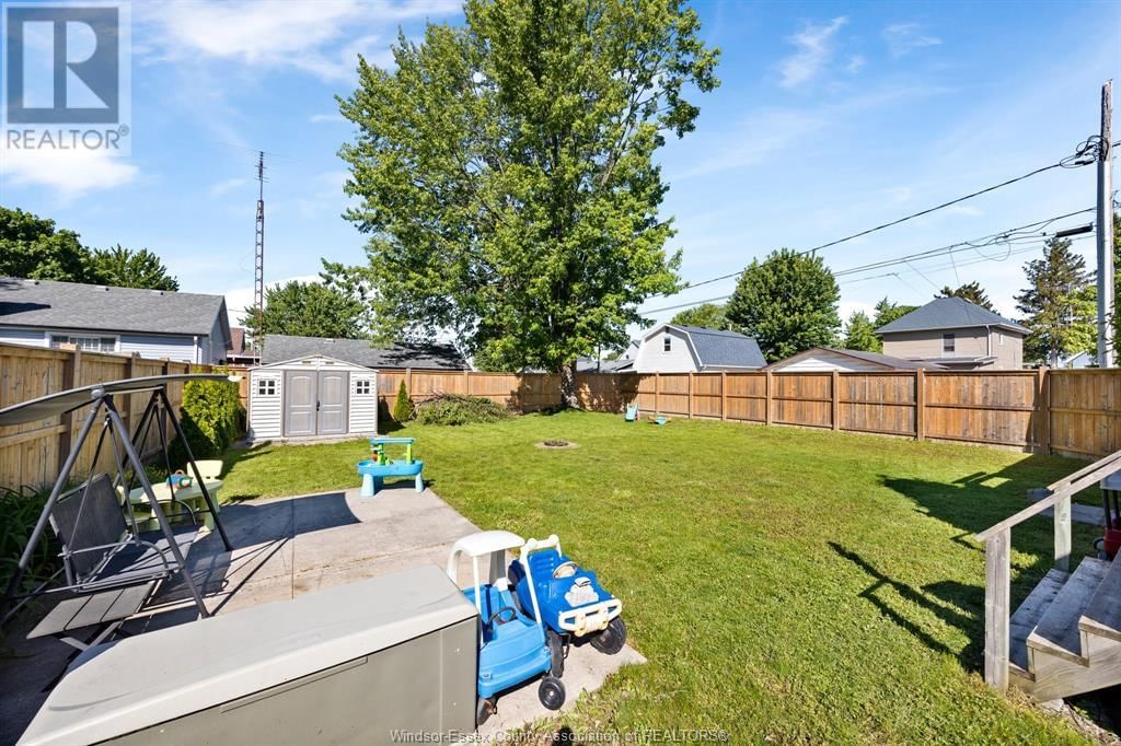 2 LYON AVENUE SOUTH Image 22