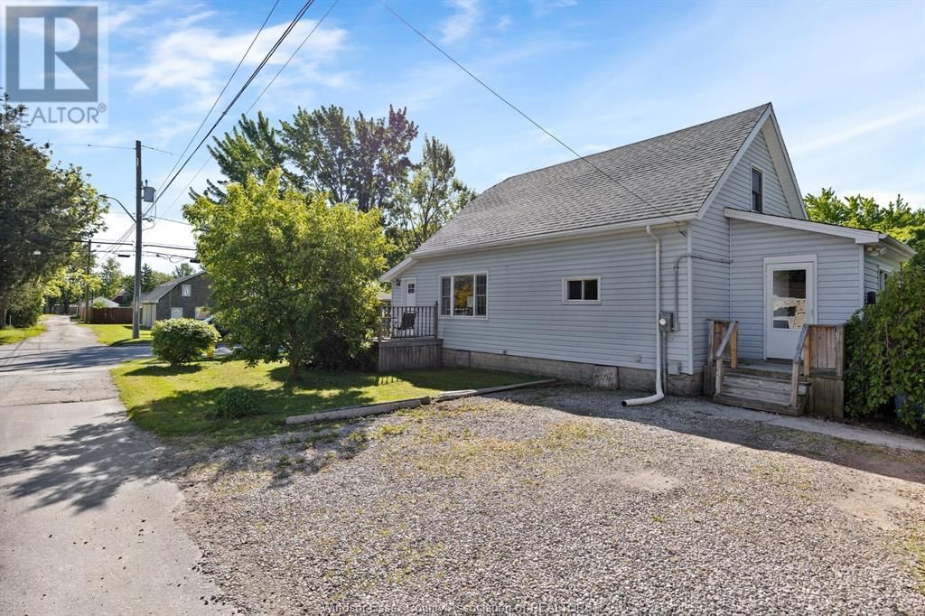 2 LYON AVENUE SOUTH Image 3