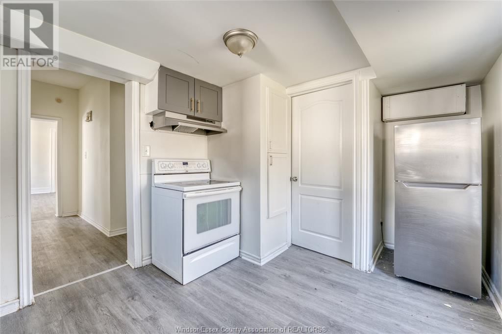 443 WELLINGTON Image 11