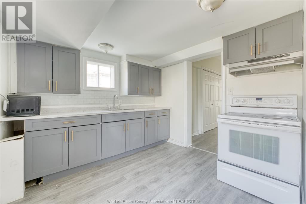 443 WELLINGTON Image 13