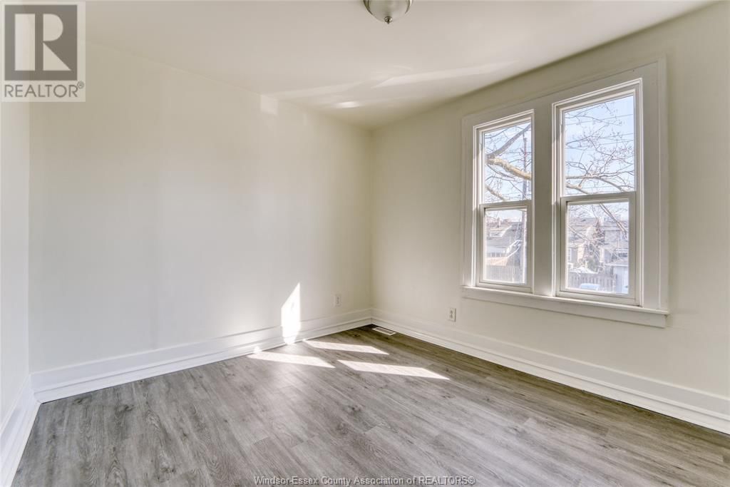 443 WELLINGTON Image 22